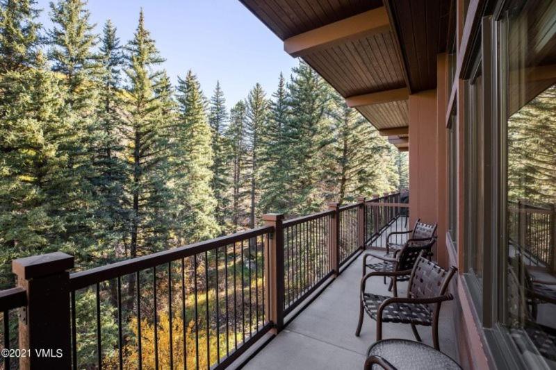 Slopeside 3 Bedroom Platinum-Rated Residence At Golden Peak, Steps To Vail Village - Housity