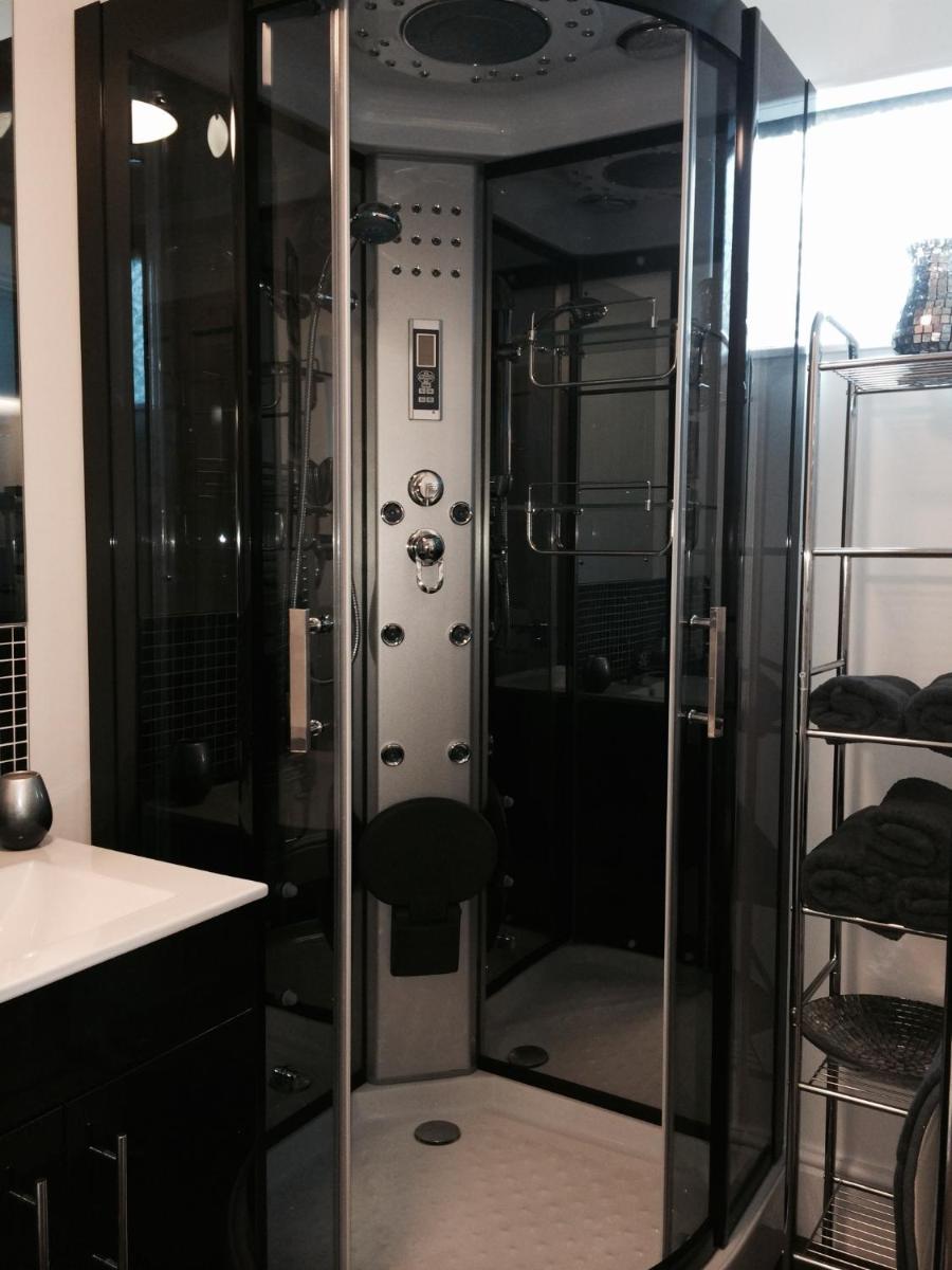 Kendall Lodge - Housity