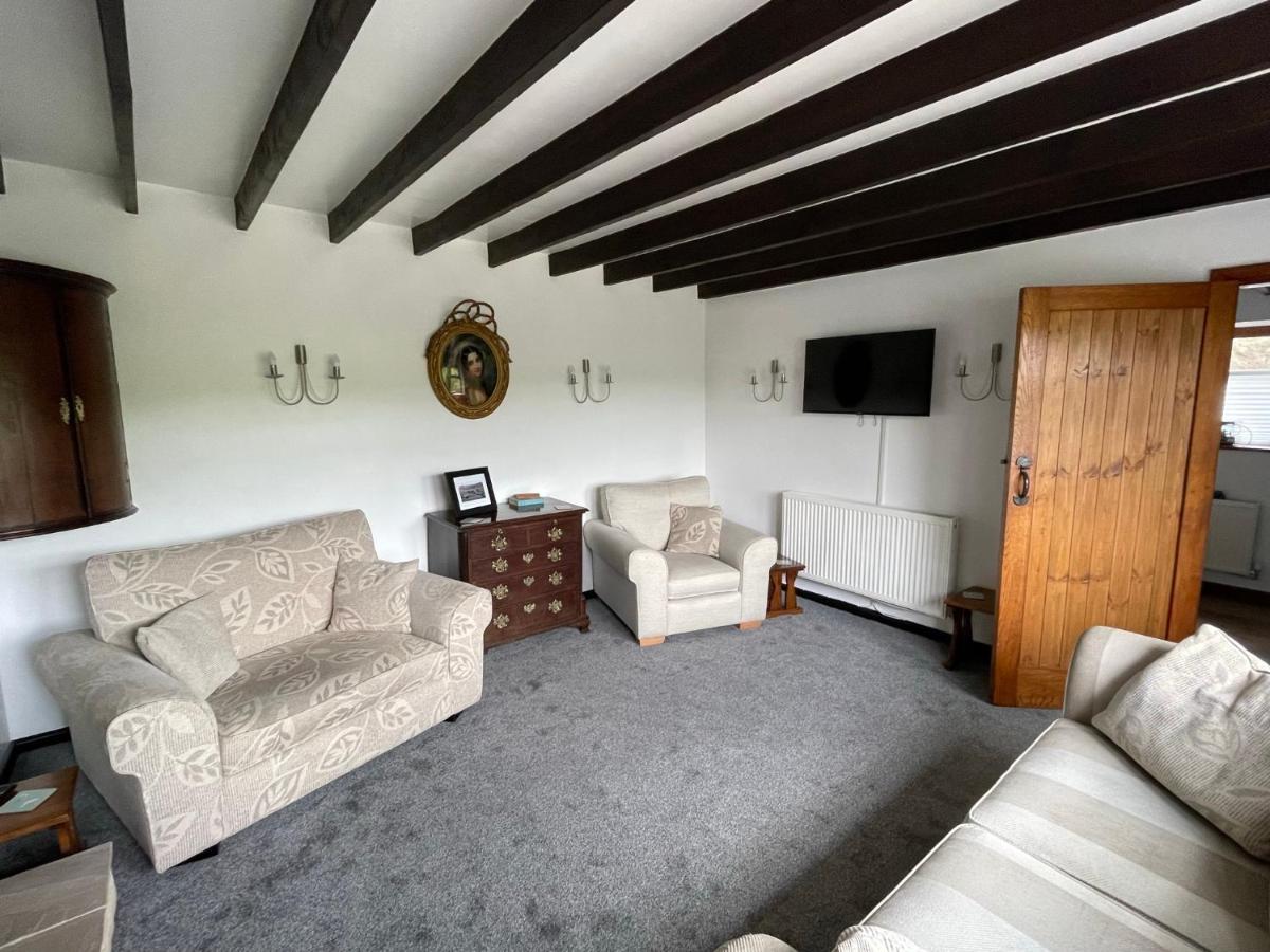 Dove Cottage - Stay at Gwens - Housity