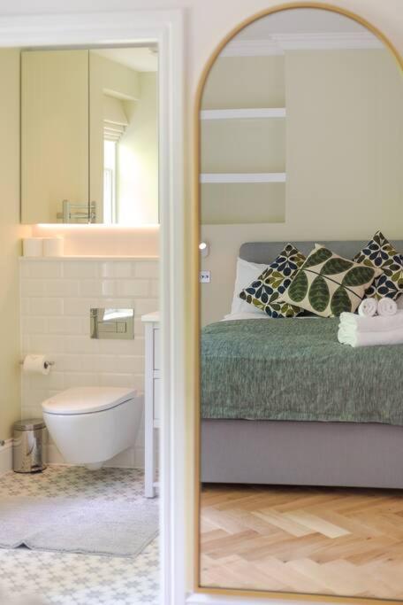 Suitetrails - Stunning Two Bed Apartment RH8
