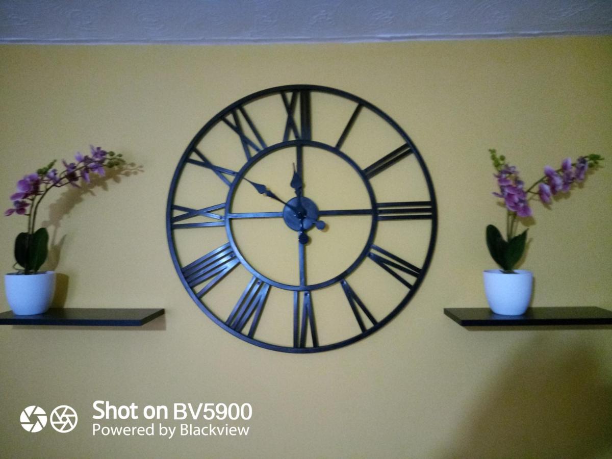 Nuns Moor fully equipped kitchen free parking Netflix - Housity