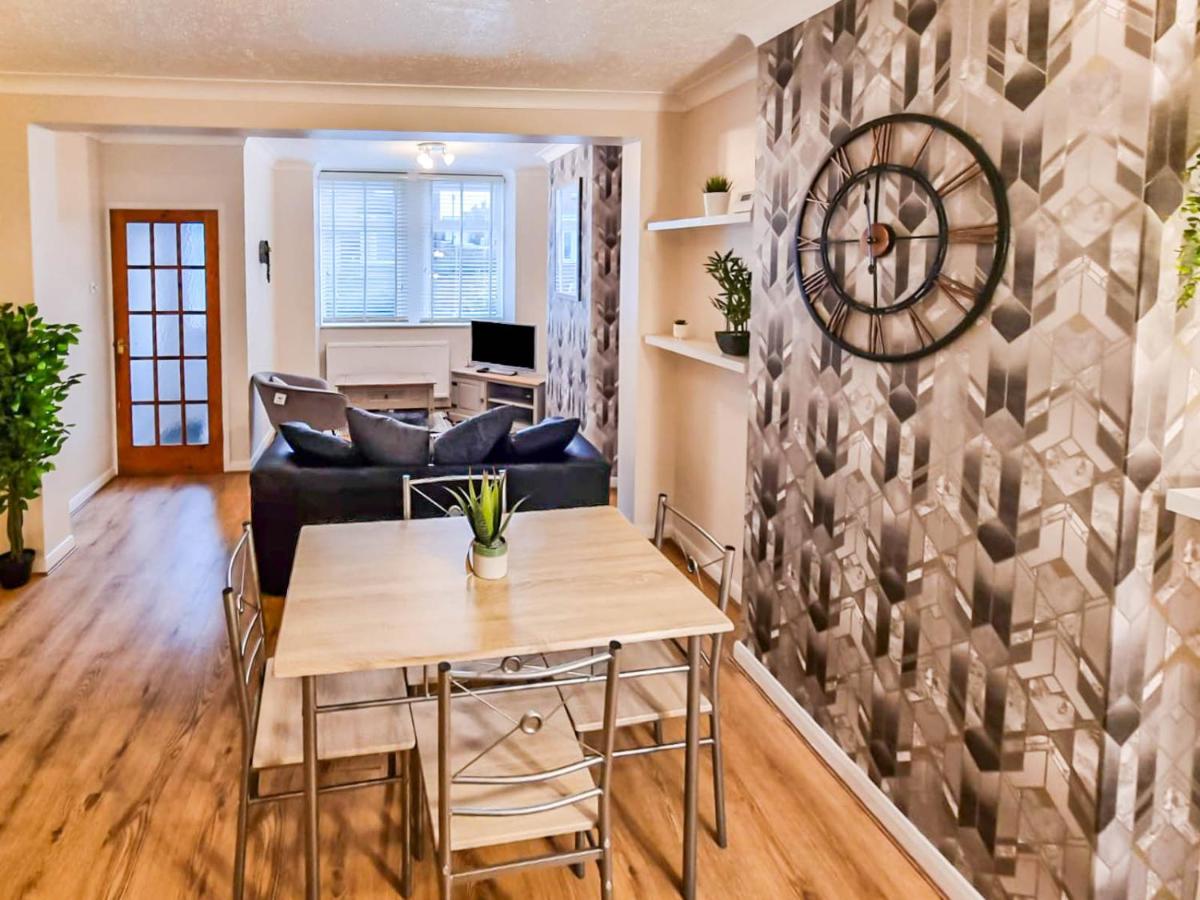 * Ipswich Suffolk Contractor Holiday Short Stay * - Housity