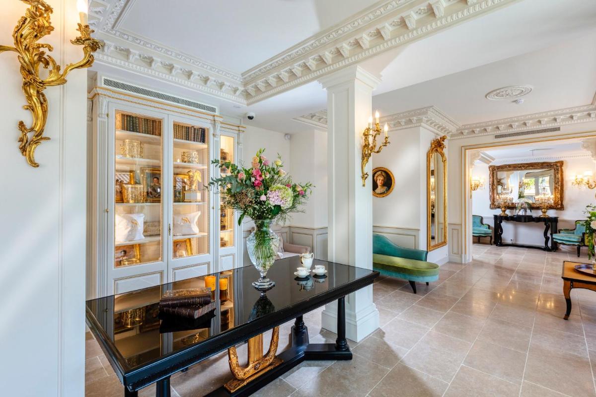 Coin salon dans l'établissement Villa Saint-Ange