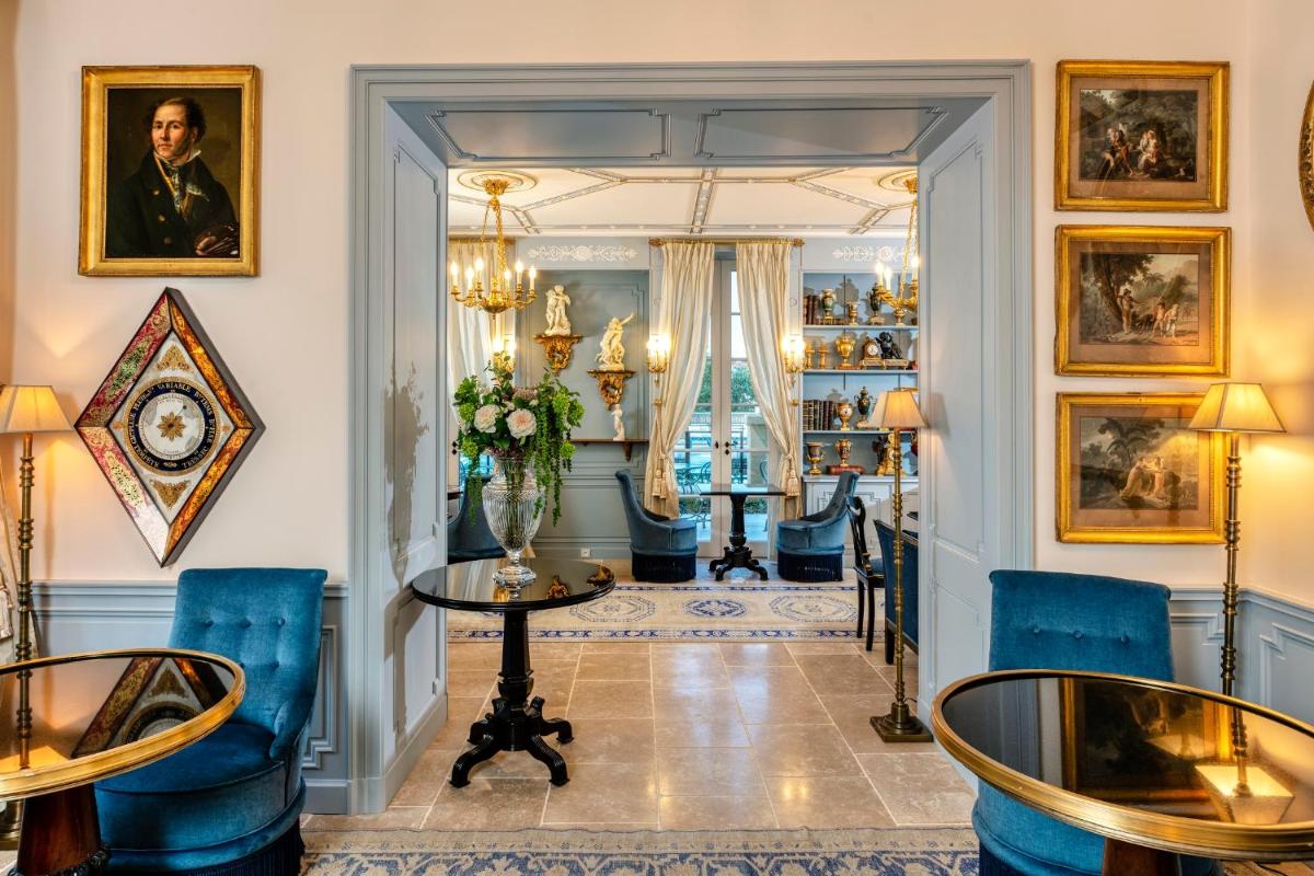 Coin salon dans l'établissement Villa Saint-Ange