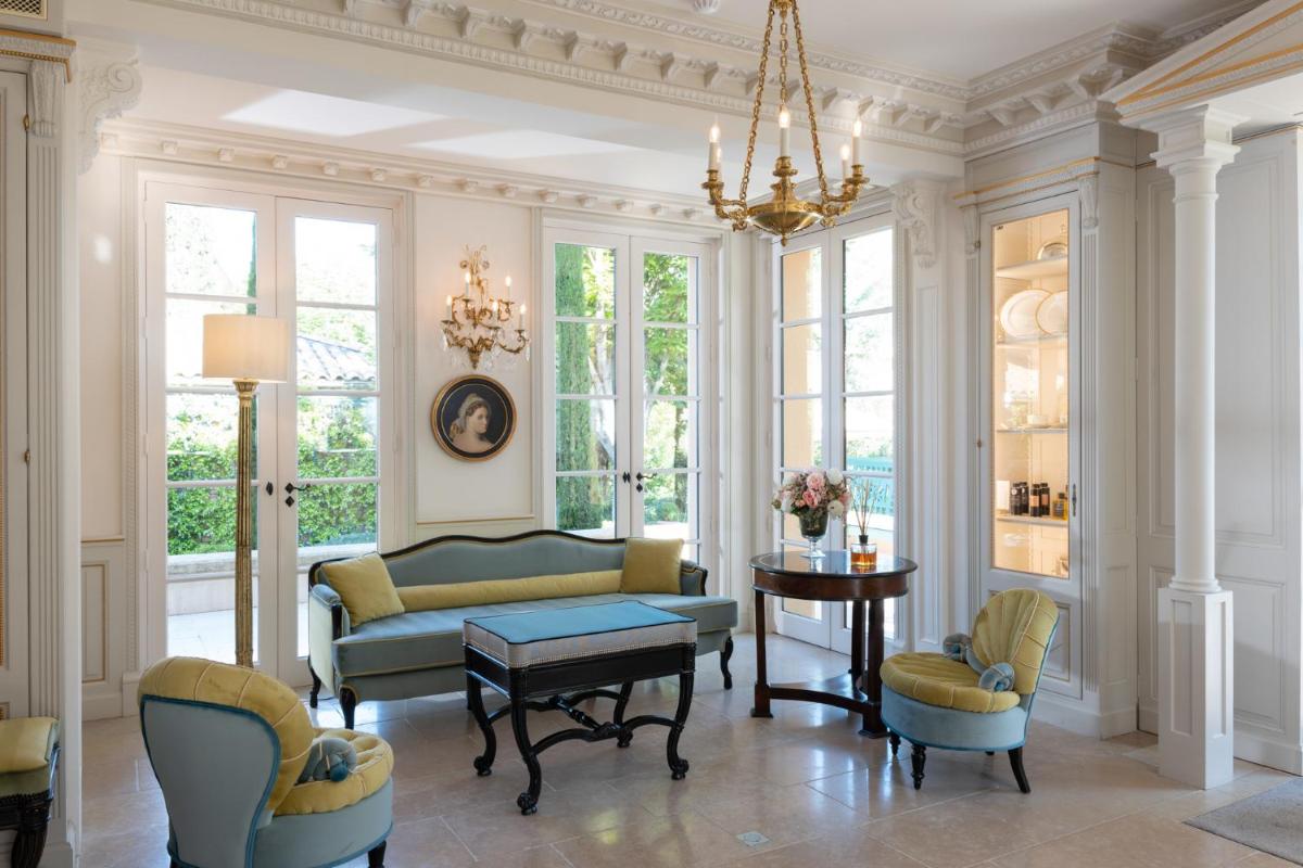 Coin salon dans l'établissement Villa Saint-Ange