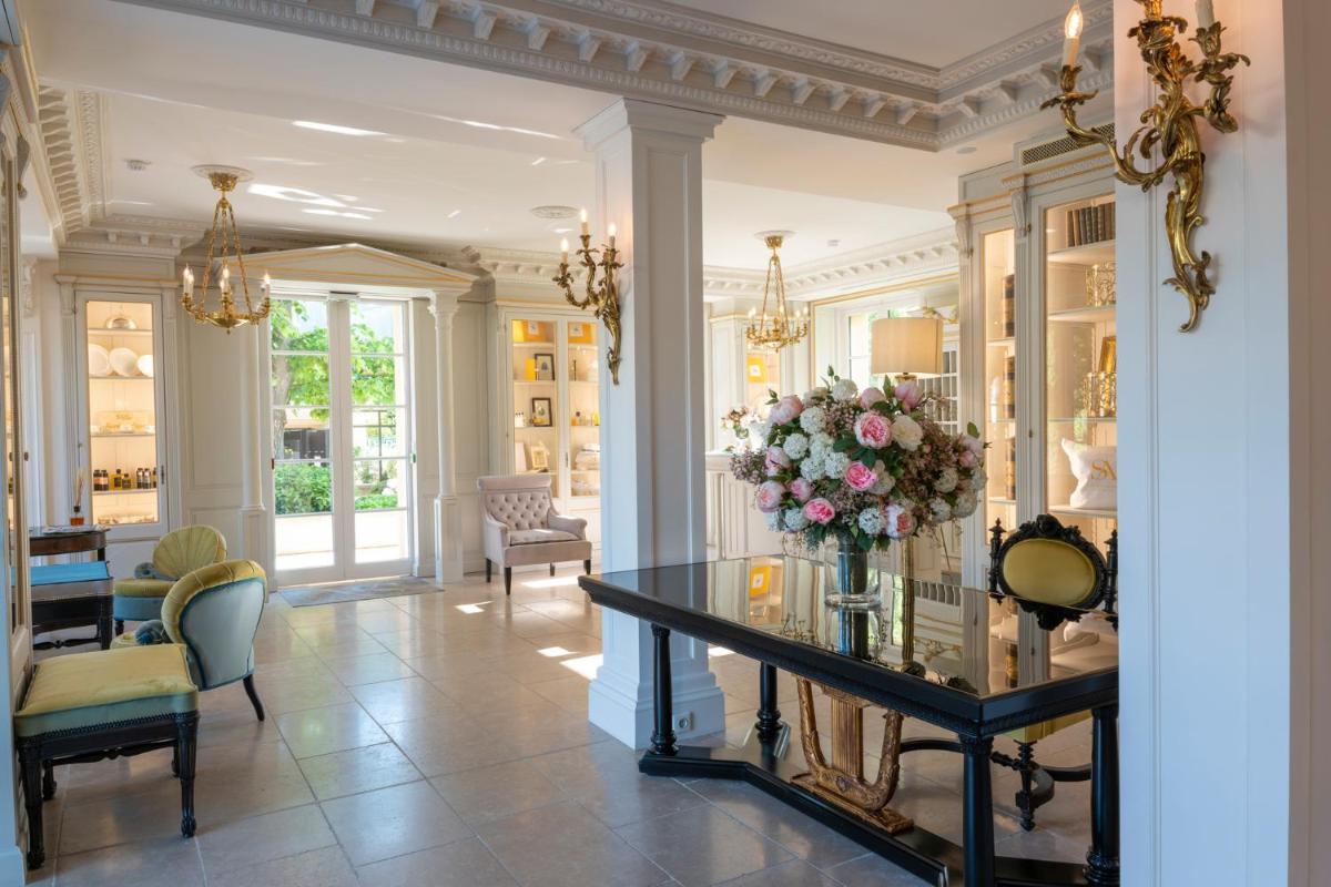 Coin salon dans l'établissement Villa Saint-Ange