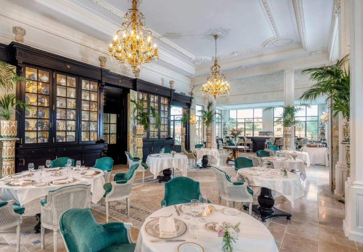 Restaurant ou autre lieu de restauration dans l'établissement Villa Saint-Ange