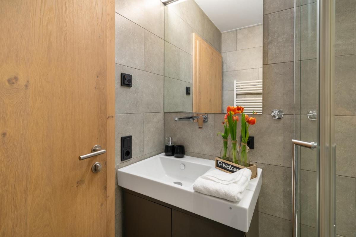 Sunny Ferienwohnungen Ski In - Ski Out - Housity