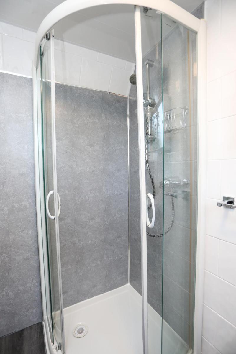 Cheerful 4-bedroom home in Sheffield - Housity