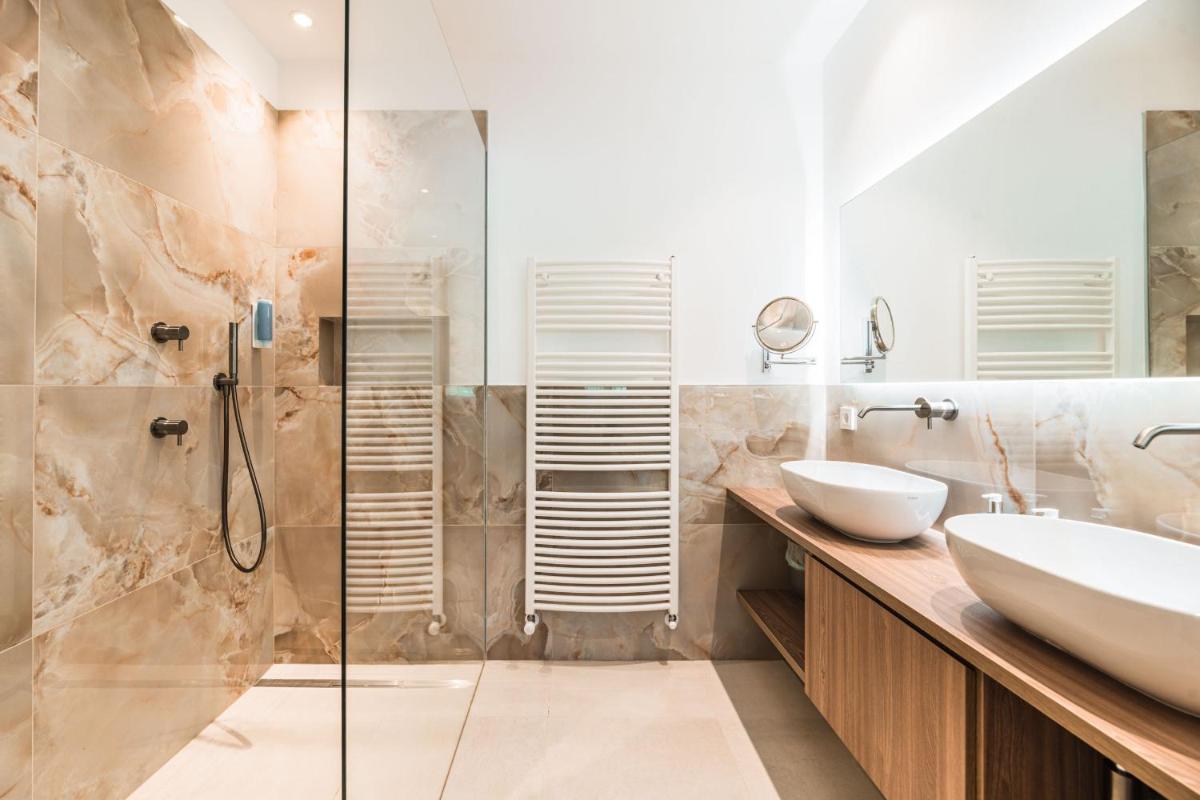 Hotel Weingarten - Housity