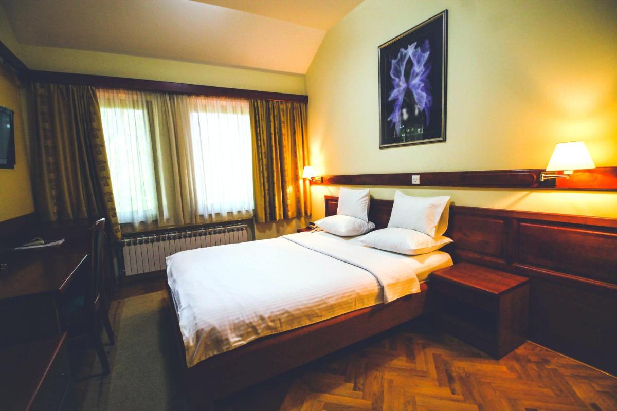 Hotel Vila Vrbas - Housity
