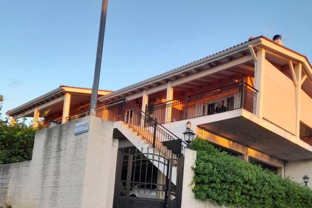 Derveni Summer House - Housity