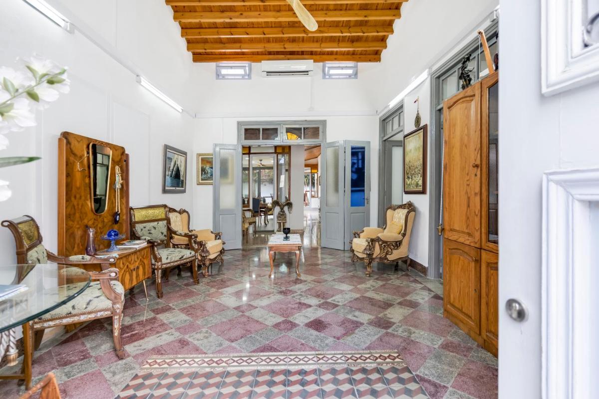To Hani - Large Traditional House - Housity
