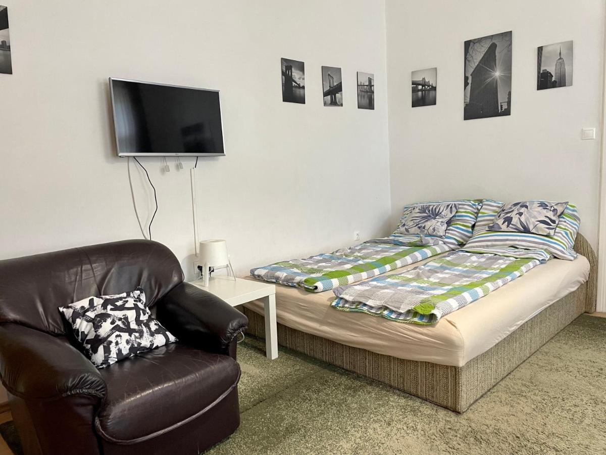 Rudolf House - Housity