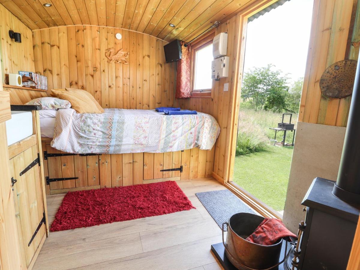 The Shepherds Hut - Housity