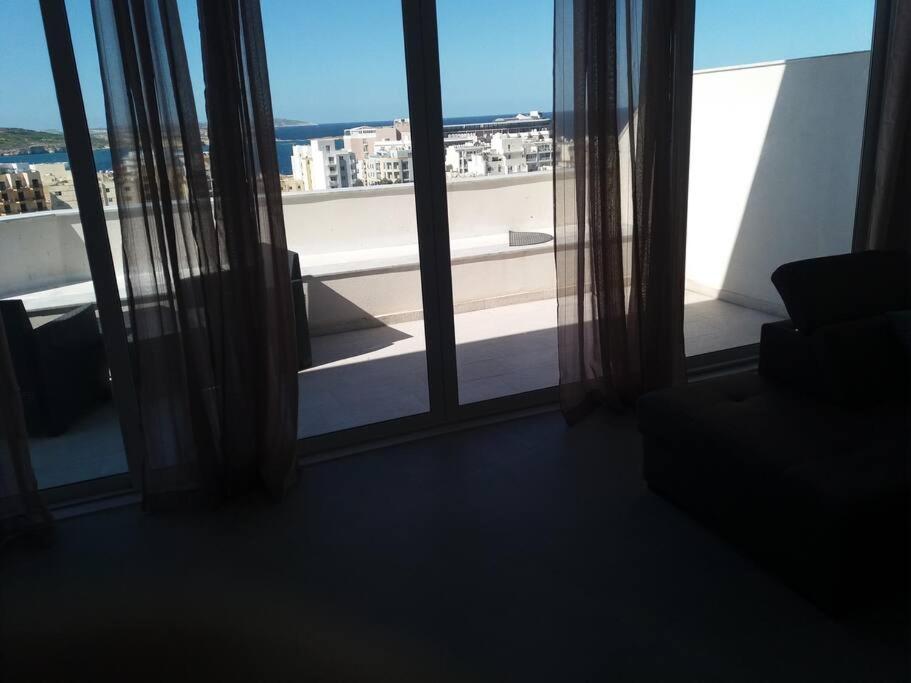 Pearl Point Pent House - Housity