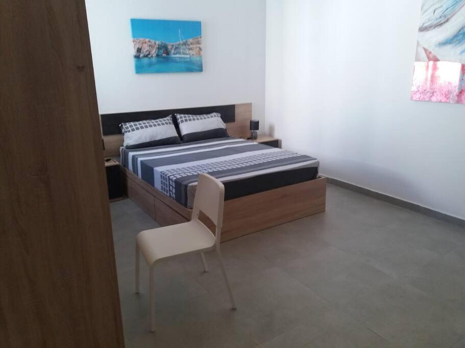 Pearl Point Pent House - Housity