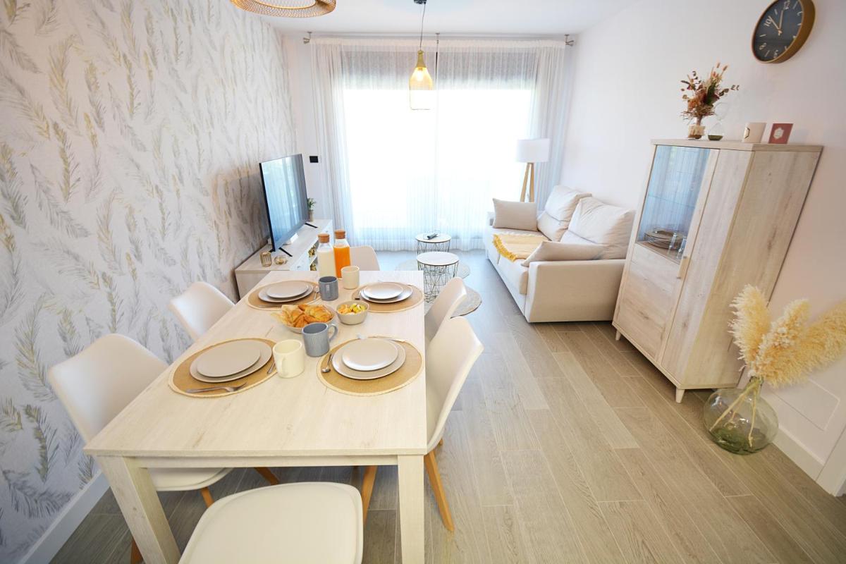 GALIHOST - Impresionante apartamento con piscina en Sanxenxo - Housity