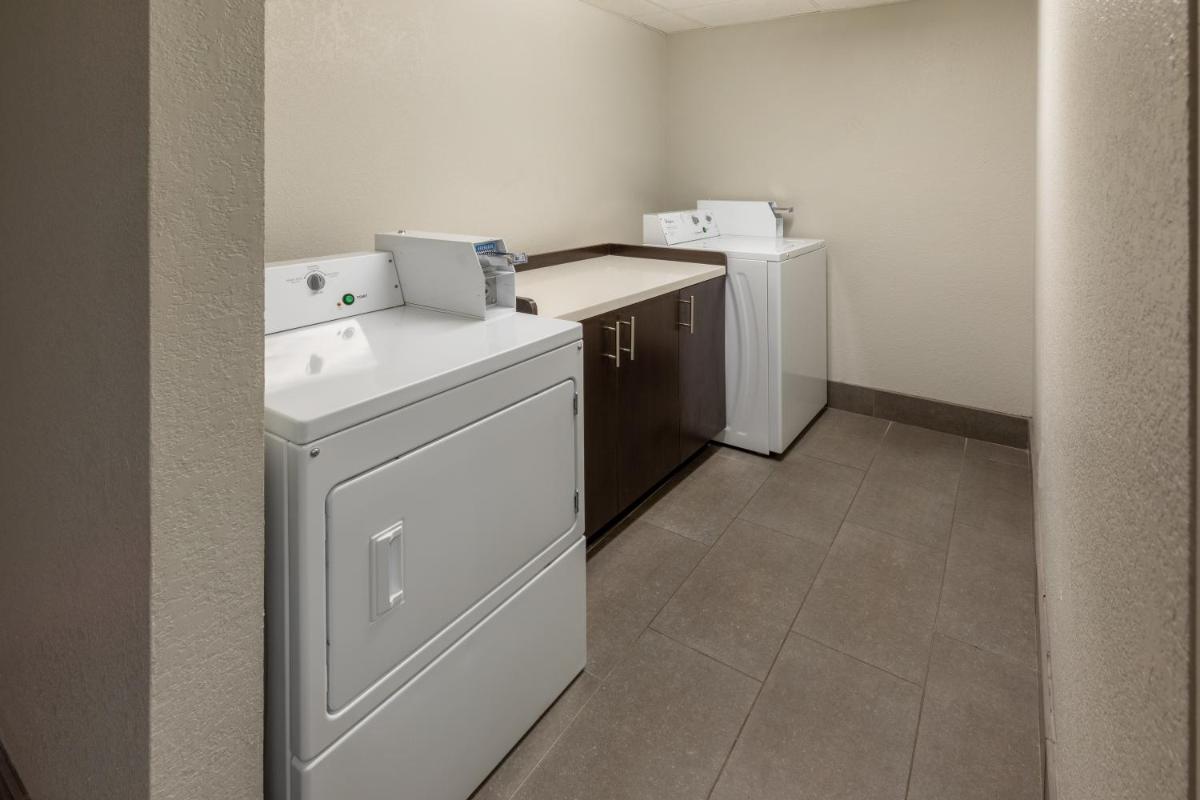 La Quinta by Wyndham Houston NW Brookhollow - Hizvo