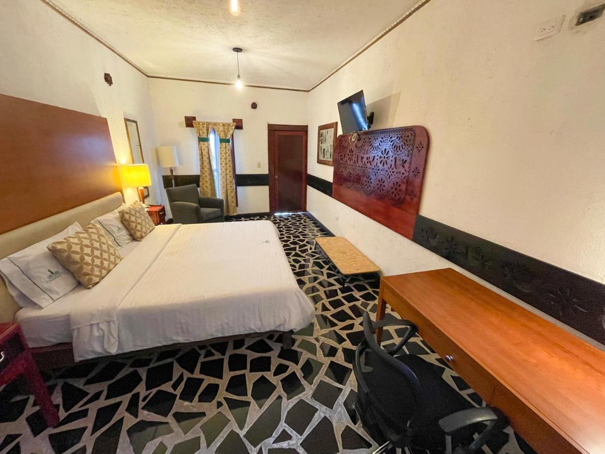 Hotel Vitorina Cholula - Housity