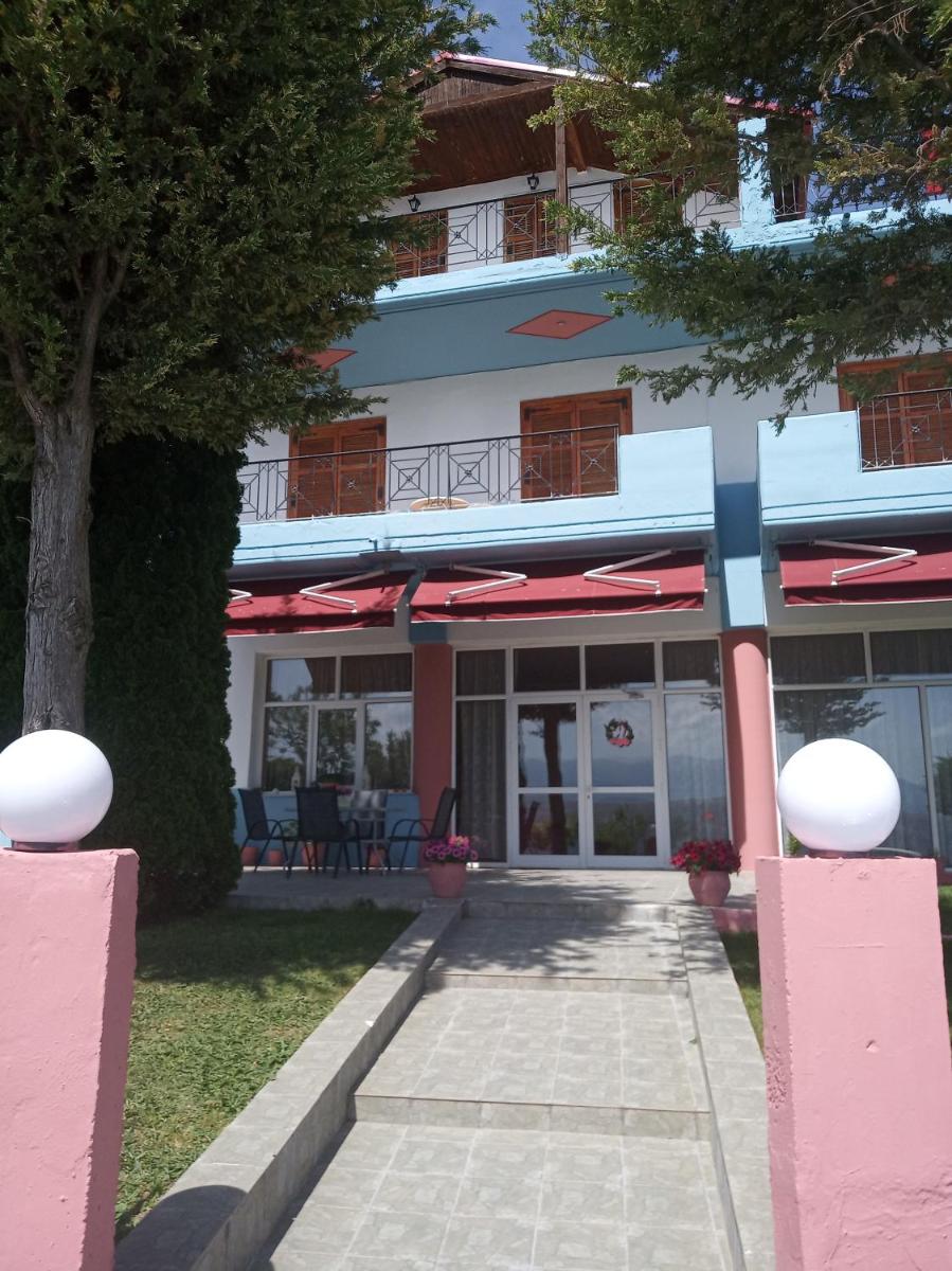 Hotel Limni - Housity