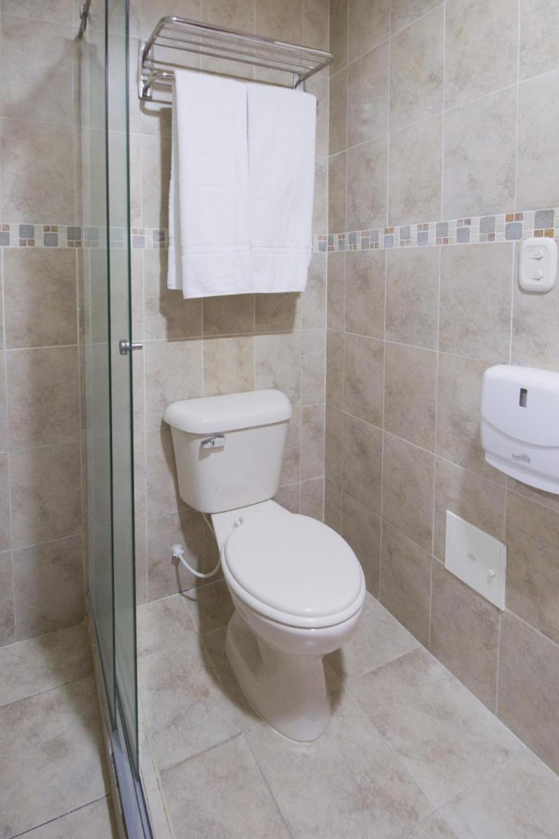 Hotel Luxor Pereira - Housity