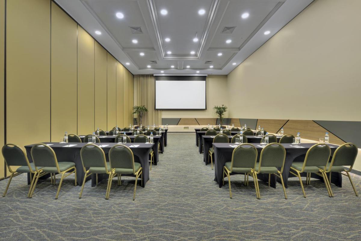 Hotel Deville Prime Porto Alegre - Housity