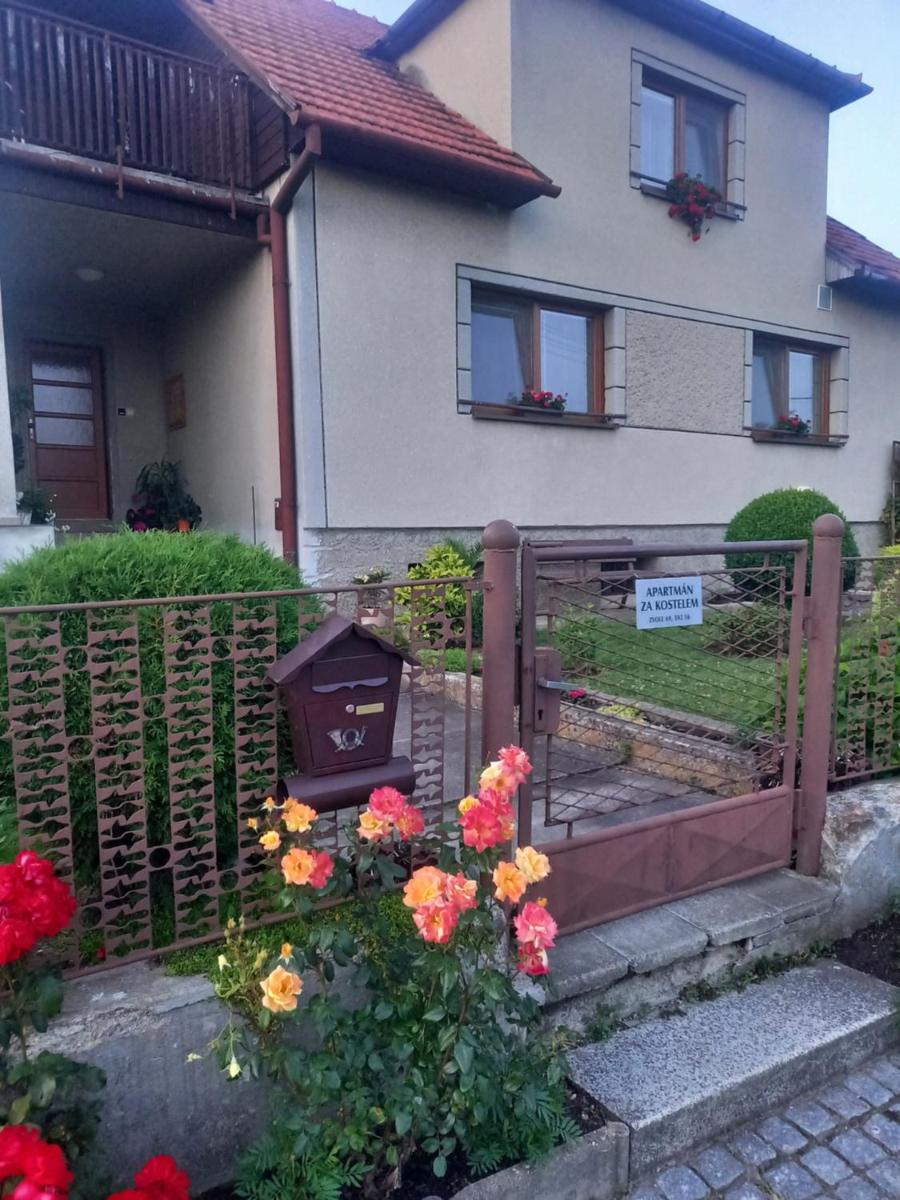 Apartmán Za kostelem - Housity