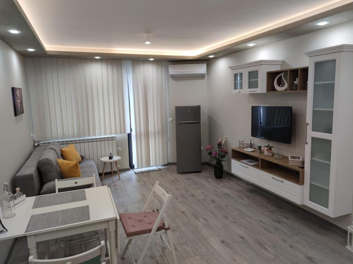 Flowers Apartment - Hizvo