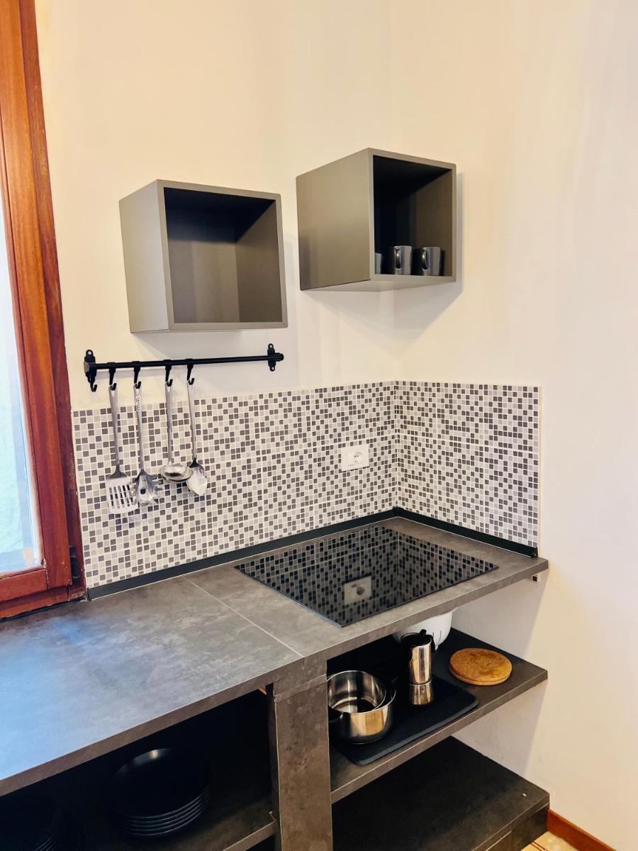 100 mt to Station Venezia,FREE parking,shuttle airport Gorizia - Housity