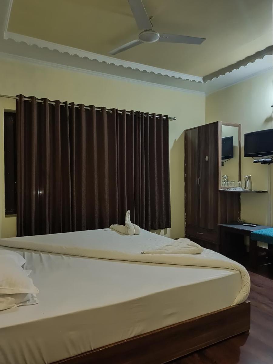 Hotel curio's All seasons - Housity