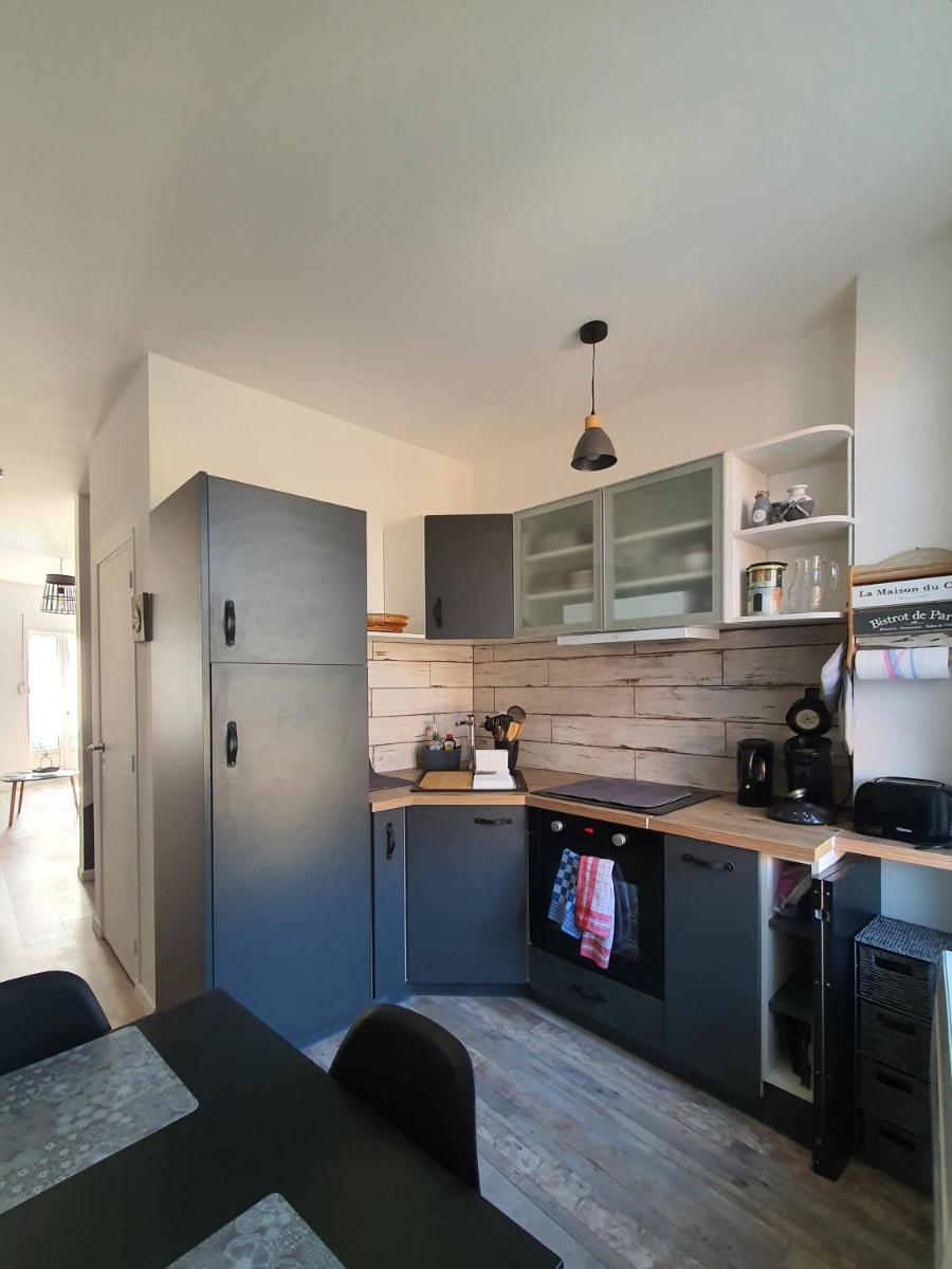 appartement rénové et lumineux a mers les bains au dessus d'un ancien commerce mersois en duplex pour 4 personnes pour du repos, des vacances ou pour le travail - Housity