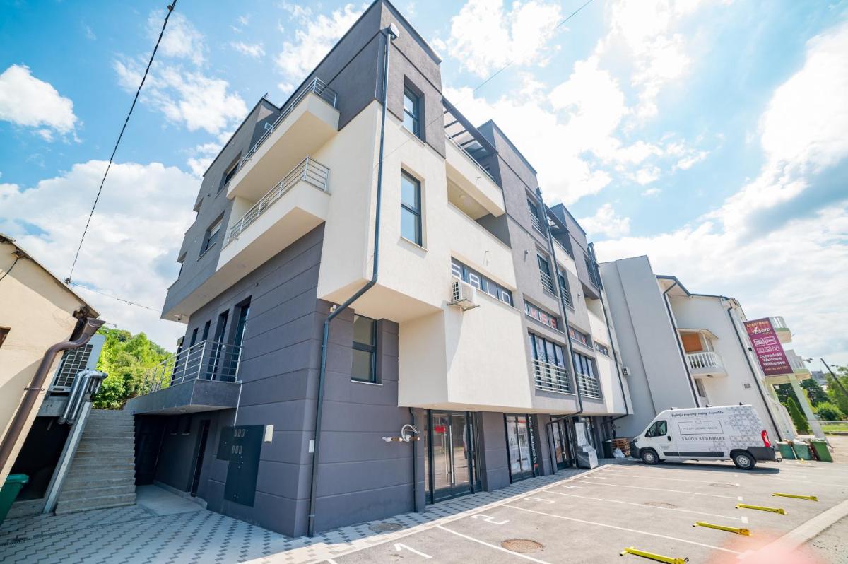 San-Mar Apartments - Housity