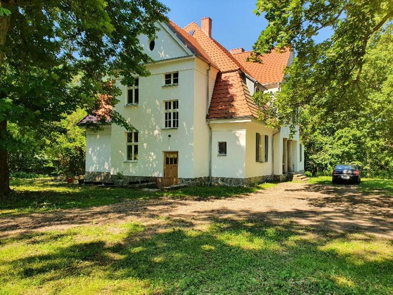 Agroturystyka Dwór Kotowo - Housity