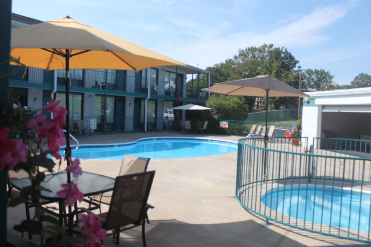 Ozark Valley Inn - Housity
