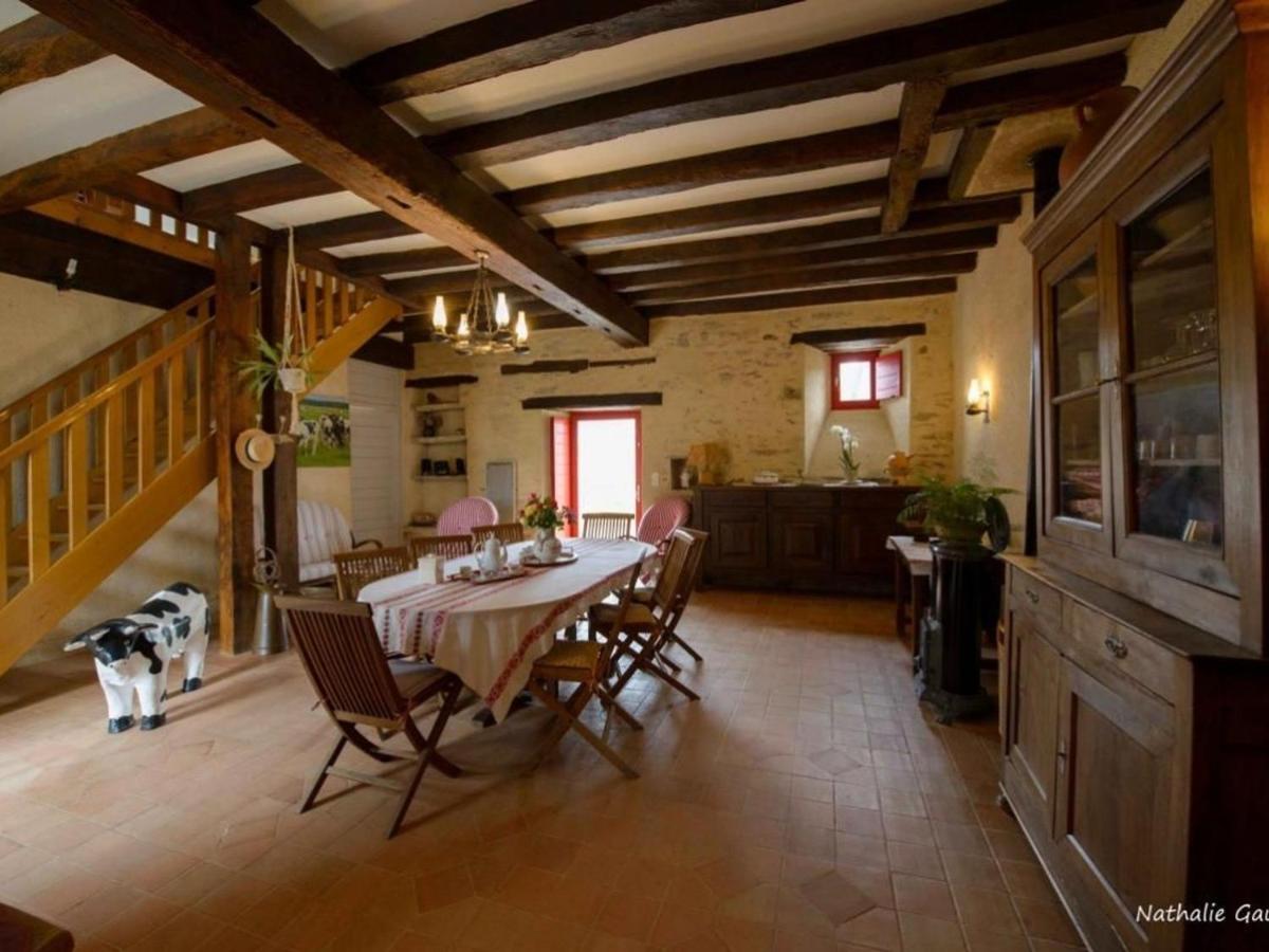 Maison spacieuse avec piscine chauffée, jardin clos et équipements de loisirs en pleine campagne - FR-1-306-1114 - Housity