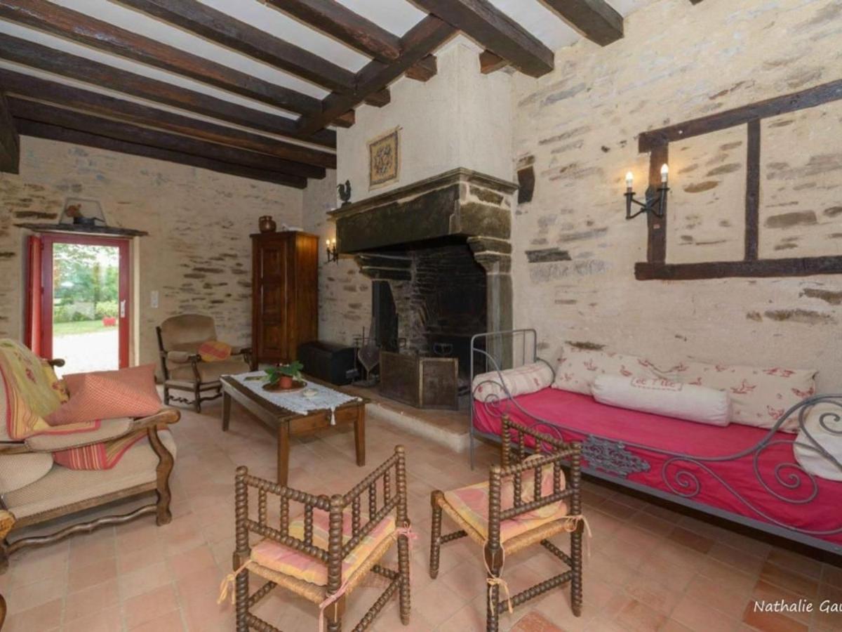 Maison spacieuse avec piscine chauffée, jardin clos et équipements de loisirs en pleine campagne - FR-1-306-1114 - Housity