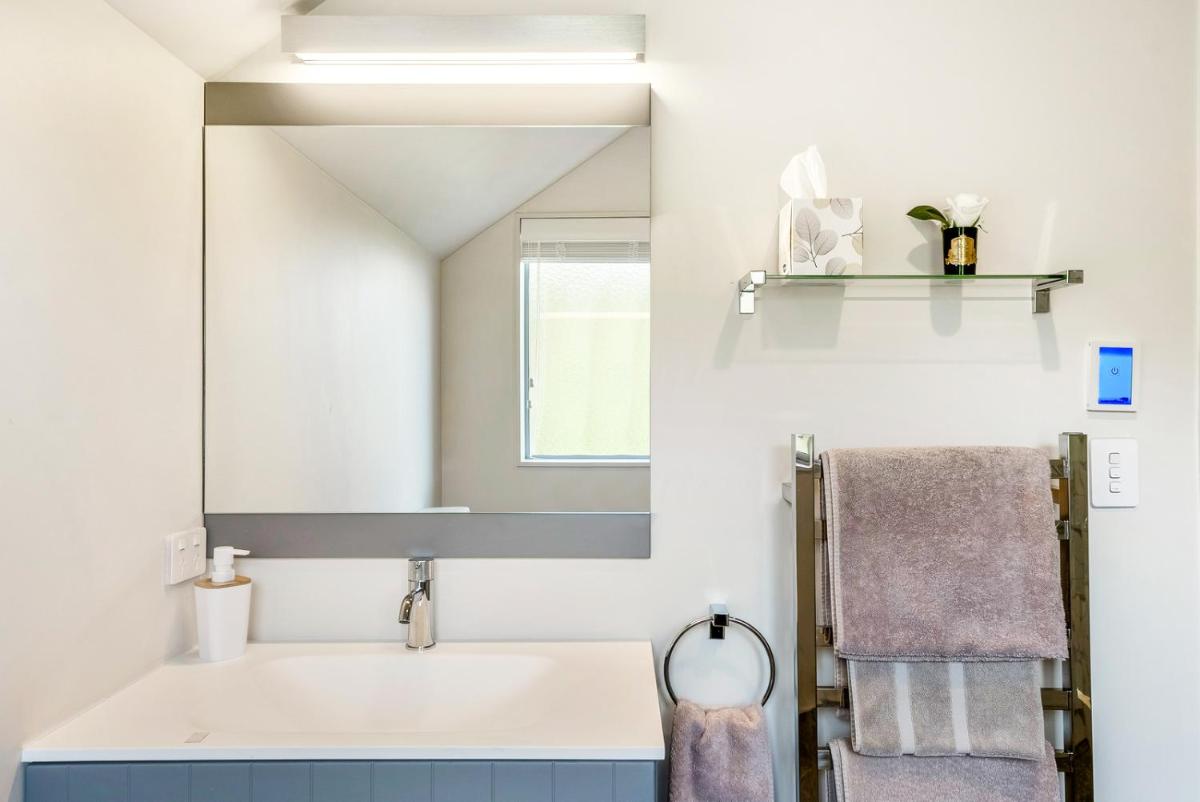 Slice of Paradise - Waikanae Self-Contained Unit - Housity