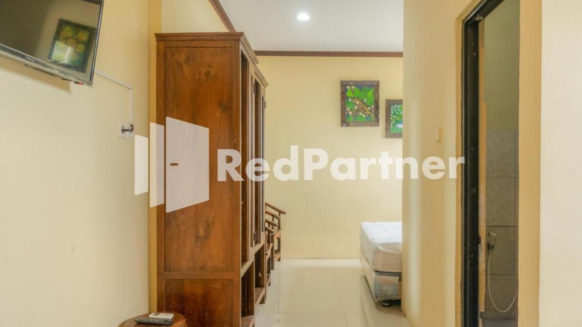 Vandhela Homestay Syariah Mitra RedDoorz - Housity