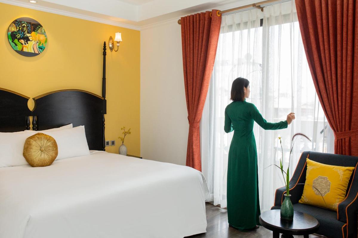 Hanoi Center Silk Boutique Hotel & Travel - Housity