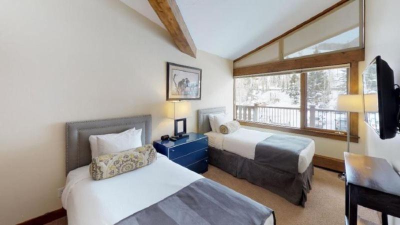 Slopeside 3 Bedroom Gold-Rated Residence at Golden Peak steps to Vail Village - Housity