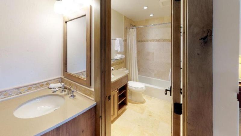 Slopeside 3 Bedroom Gold-Rated Residence at Golden Peak steps to Vail Village - Housity