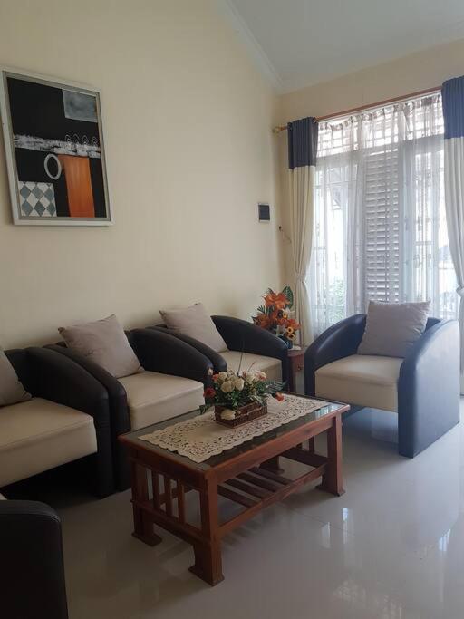 Voila Guest House Cilacap - Housity
