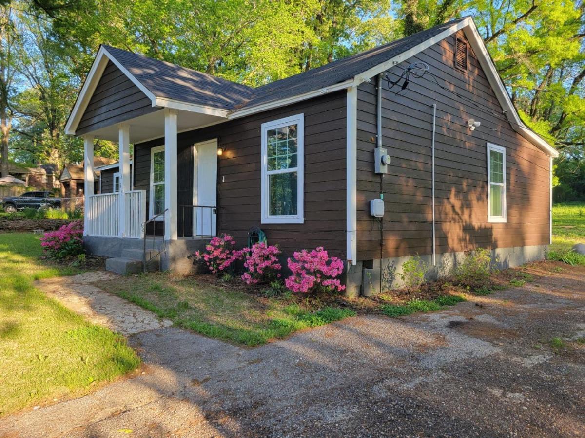 Cabin Like Home on 1.5 Acres , Sleeps Up to 14 - Housity