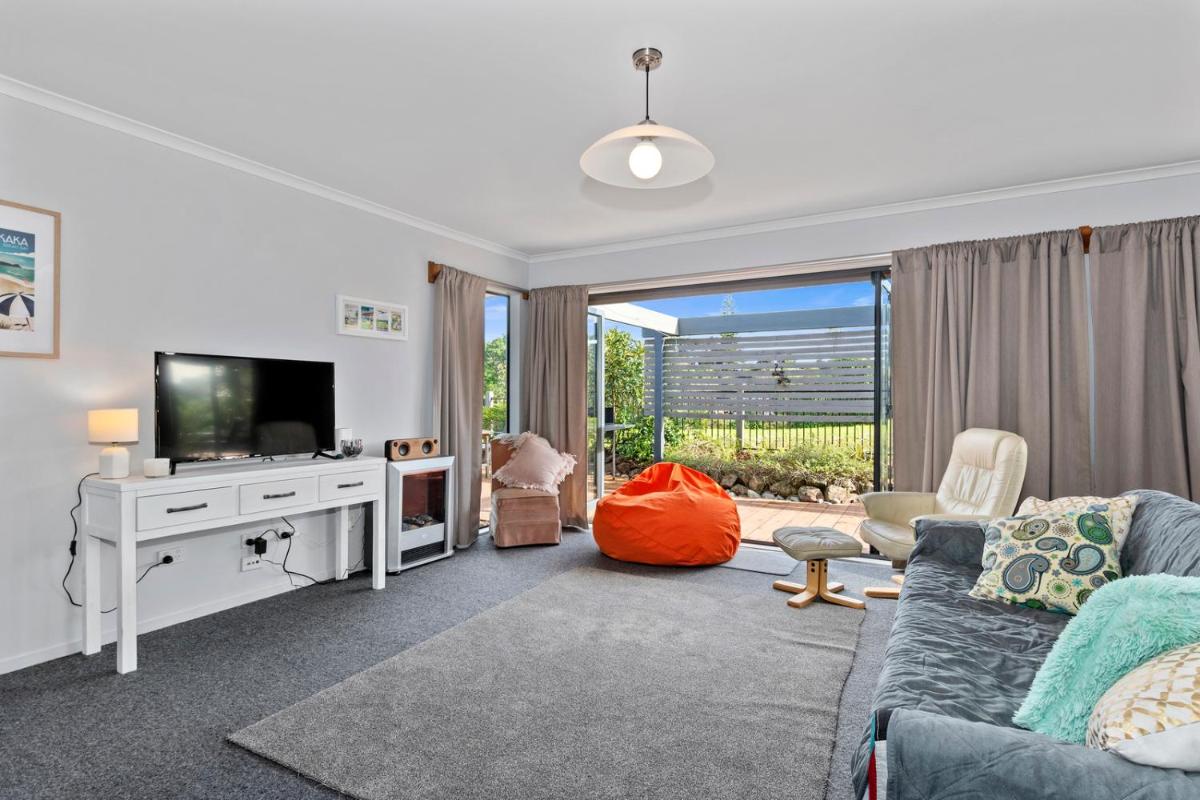 Suitetrails - Ruakaka River Retreat - Ruakaka Holiday Home