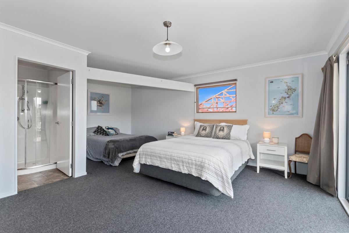 Suitetrails - Ruakaka River Retreat - Ruakaka Holiday Home
