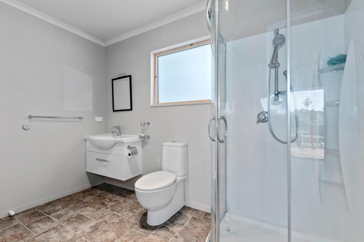 Suitetrails - Ruakaka River Retreat - Ruakaka Holiday Home