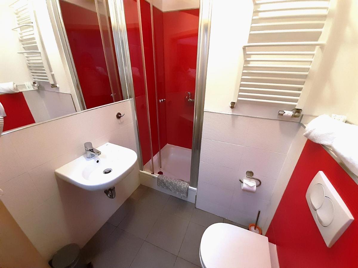 Ośrodek Wypoczynkowy Rybak - Housity