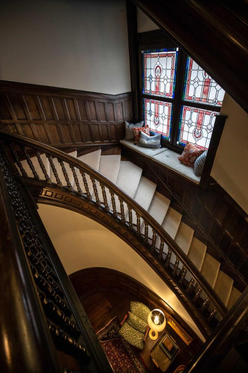 Louisville Bourbon Inn - Housity