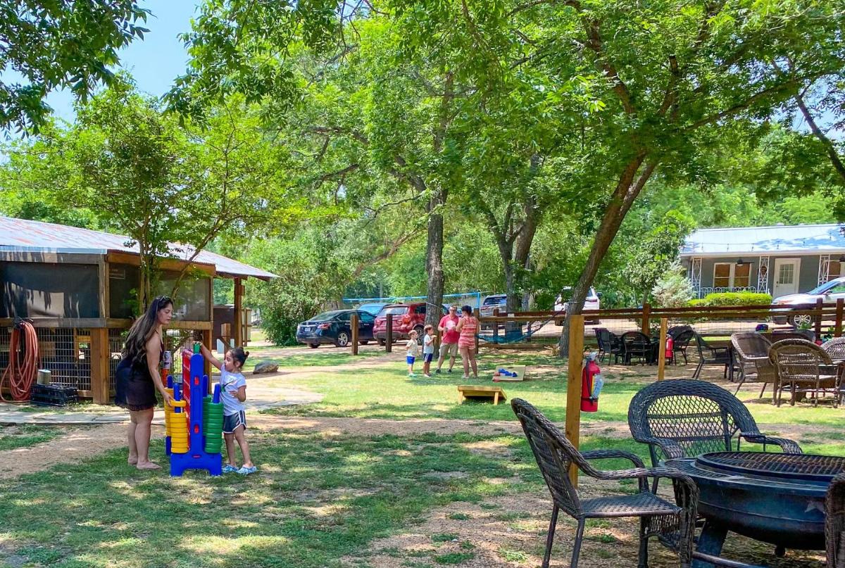 Geronimo Creek Retreat Getaway Cabin #3 - Housity